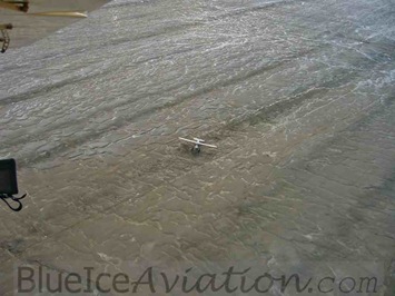 bush-pilot-keller-glacier-landing